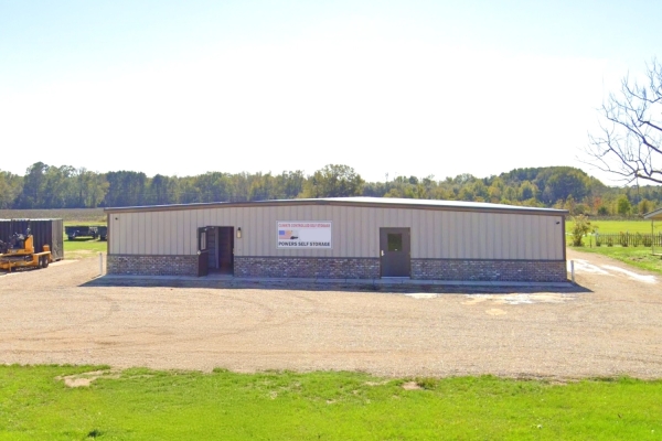 Facility photo: //images.sparefoot.com/medium/241284688ba55494bc3.jpg