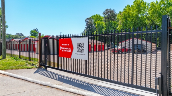 Facility photo: //images.sparefoot.com/medium/24131169f26d3ad43b5.jpg
