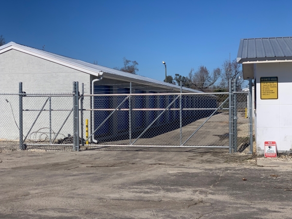 Facility photo: //images.sparefoot.com/medium/2413226863e289c6af2.jpg