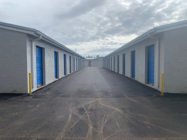 Facility photo: //images.sparefoot.com/medium/241322695fcefd3361f.jpg