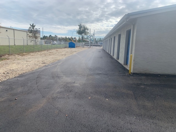 Facility photo: //images.sparefoot.com/medium/241322695fcf12a4376.jpg