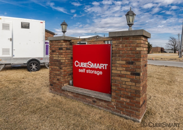 Facility photo: //images.sparefoot.com/medium/24132569df43016384c.jpg