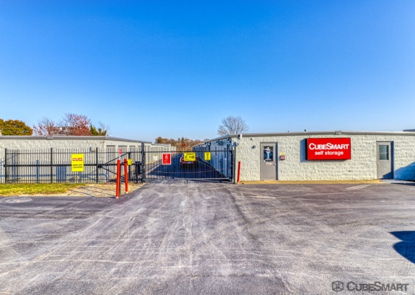 Facility photo: //images.sparefoot.com/medium/241326691ed92accf02.jpg