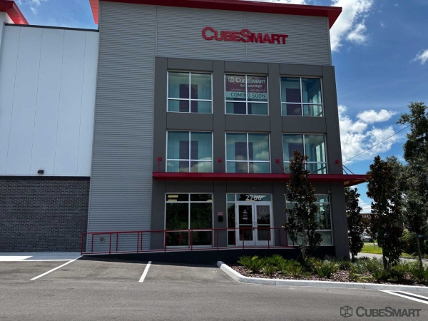 Facility photo: //images.sparefoot.com/medium/241339688c6993176a8.jpg