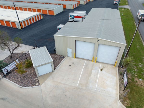 Facility photo: //images.sparefoot.com/medium/24134168718a2e83062.jpg
