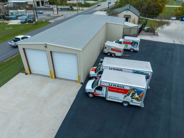 Facility photo: //images.sparefoot.com/medium/24134168718a3057b3d.jpg