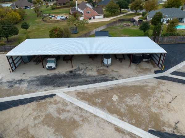 Facility photo: //images.sparefoot.com/medium/24134168718a316489b.jpg