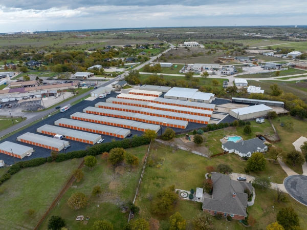 Facility photo: //images.sparefoot.com/medium/24134168718a55209eb.jpg