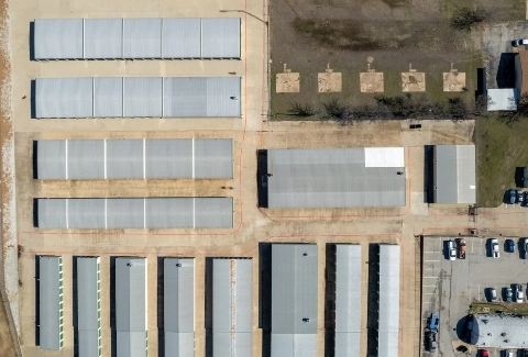 Facility photo: //images.sparefoot.com/medium/241342686f03959fb0d.jpeg
