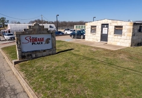 Facility photo: //images.sparefoot.com/medium/241342686fc7dca6d90.jpeg