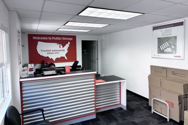 Facility photo: //images.sparefoot.com/medium/24135469f5fa3298f43.jpg