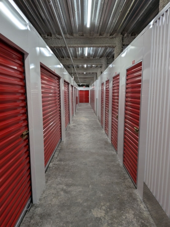 Facility photo: //images.sparefoot.com/medium/2413806887e909eefb5.jpeg