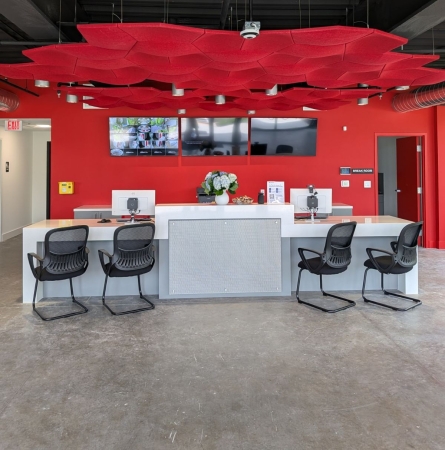 Facility photo: //images.sparefoot.com/medium/2413806887e90b548d3.jpeg