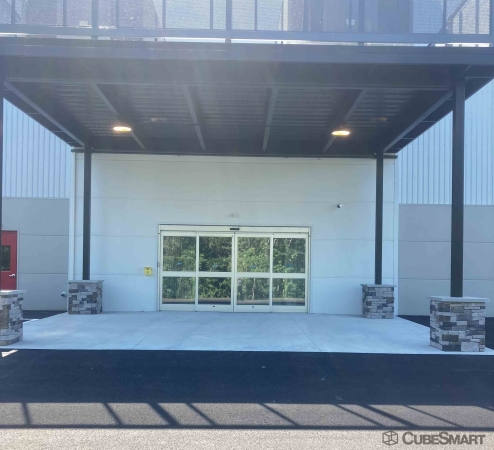 Facility photo: //images.sparefoot.com/medium/241381686f737746c36.jpg