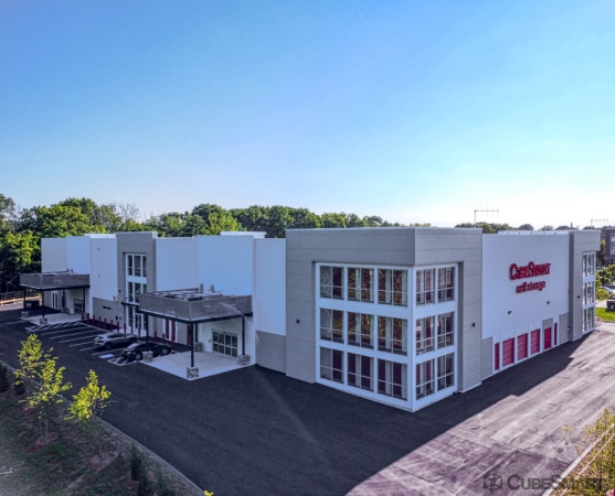 Facility photo: //images.sparefoot.com/medium/24138169787e66a8a9b.jpg