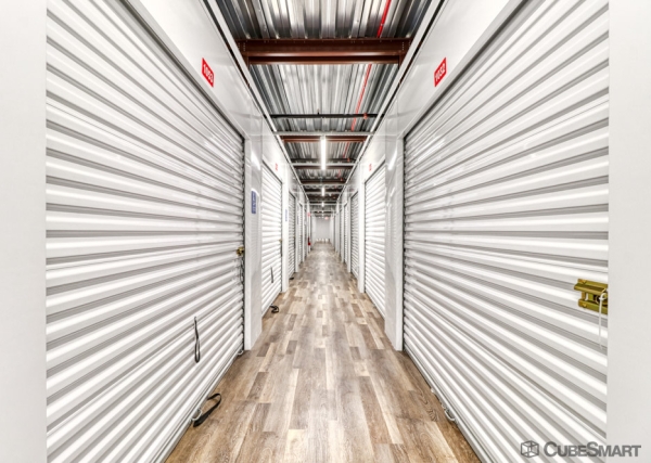 Facility photo: //images.sparefoot.com/medium/24138169fc47a5bc597.jpg
