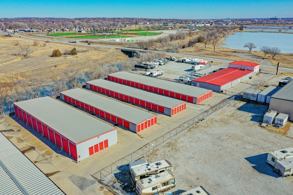 Facility photo: //images.sparefoot.com/medium/24138868dd79338653e.jpg