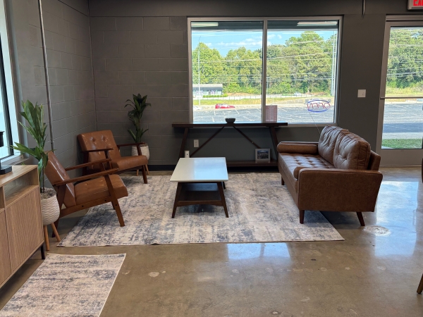 Facility photo: //images.sparefoot.com/medium/24142568cdb1fadb7fa.jpg