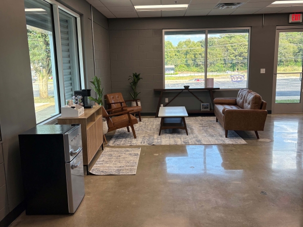 Facility photo: //images.sparefoot.com/medium/2414256914f32702c51.jpg