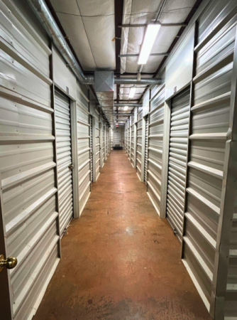 Facility photo: //images.sparefoot.com/medium/241436692f065ed2133.png