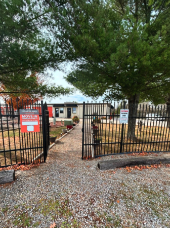 Facility photo: //images.sparefoot.com/medium/241436692f31b65a498.png