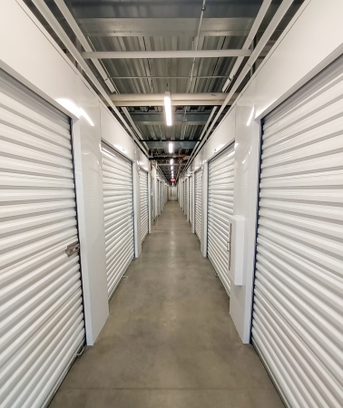 Facility photo: //images.sparefoot.com/medium/241443687561f98ff0d.jpeg