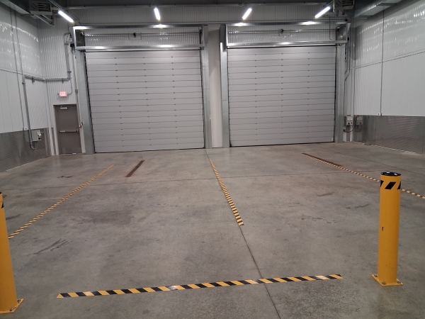 Facility photo: //images.sparefoot.com/medium/241443687561ff0d16d.jpg