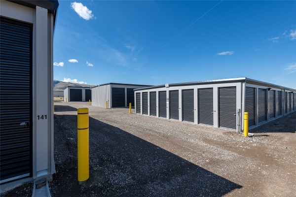 Facility photo: //images.sparefoot.com/medium/241458686fe69296a5d.jpg