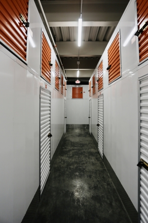 Facility photo: //images.sparefoot.com/medium/241460694ac750e186e.jpg