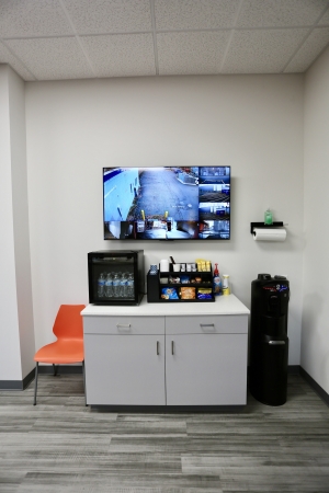 Facility photo: //images.sparefoot.com/medium/241460694ac7c674f4b.jpg