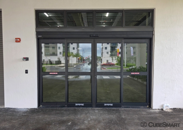 Facility photo: //images.sparefoot.com/medium/241477698d8ce0a8227.jpg