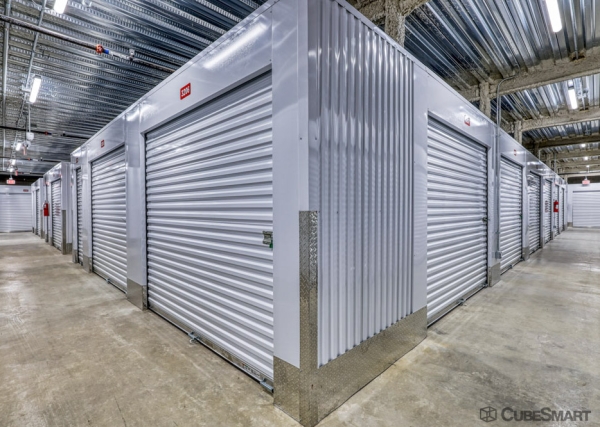 Facility photo: //images.sparefoot.com/medium/2414776a1941a6adec4.jpg
