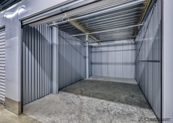 Facility photo: //images.sparefoot.com/medium/2414776a1941a87c008.jpg