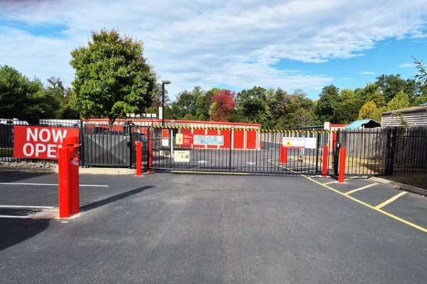 Facility photo: //images.sparefoot.com/medium/24147869f4a966716f3.jpg