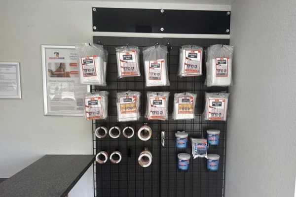 Facility photo: //images.sparefoot.com/medium/24148069e778d65af31.jpg