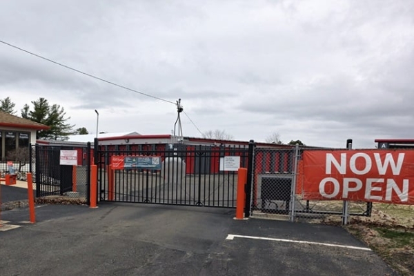 Facility photo: //images.sparefoot.com/medium/24148269f5fa8570042.jpg