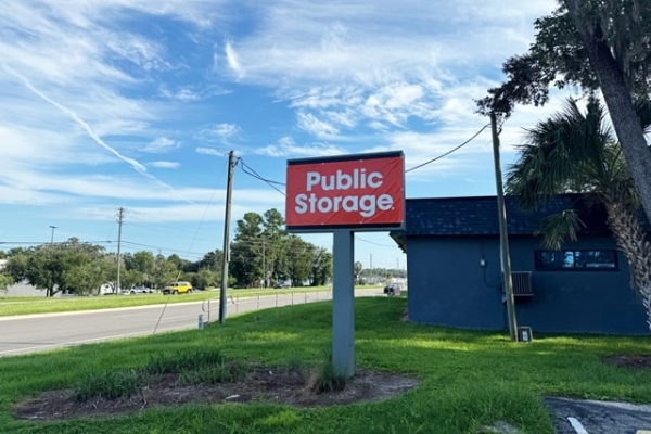 Facility photo: //images.sparefoot.com/medium/24148569f4a87d827f0.jpg