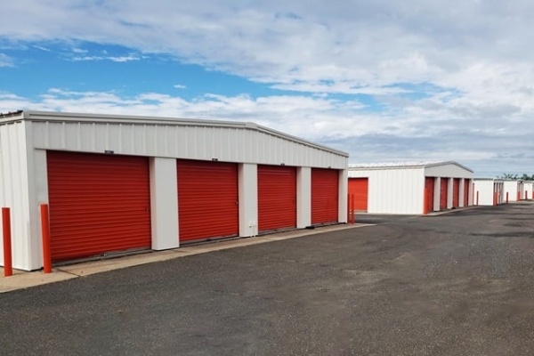 Facility photo: //images.sparefoot.com/medium/24148869f89b7b4c63c.jpg