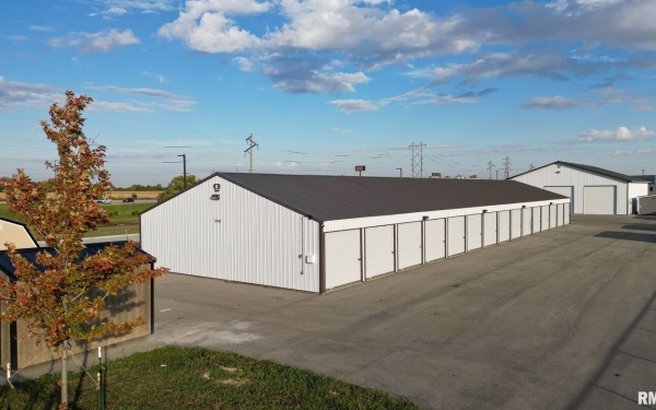 Facility photo: //images.sparefoot.com/medium/241508687558acd0214.jpg