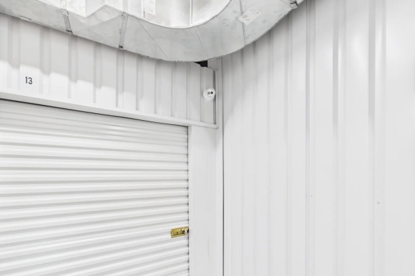 Facility photo: //images.sparefoot.com/medium/24151168dadf4b93625.jpg