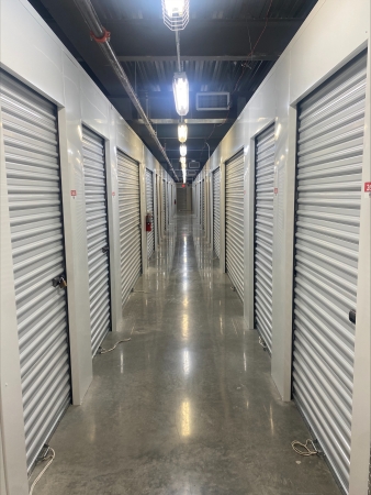 Facility photo: //images.sparefoot.com/medium/241512687f94f004ced.jpeg