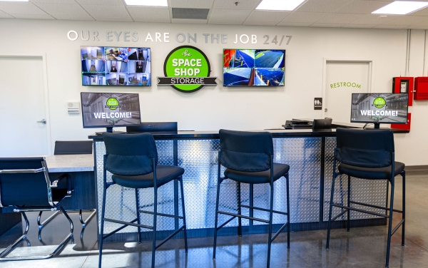 Facility photo: //images.sparefoot.com/medium/241514690cfb5333583.jpg