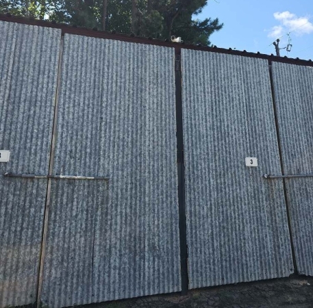 Facility photo: //images.sparefoot.com/medium/241515690e47082d35b.jpg