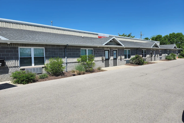 Facility photo: //images.sparefoot.com/medium/2415166878077120b27.png