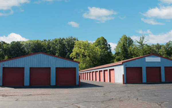 Facility photo: //images.sparefoot.com/medium/24152168780fd1c5ced.png