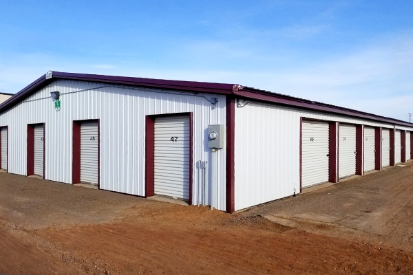 Facility photo: //images.sparefoot.com/medium/241525689e33ce029d8.jpg