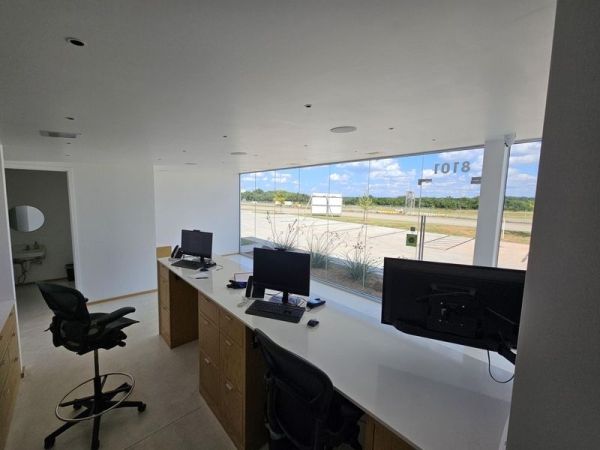 Facility photo: //images.sparefoot.com/medium/24152869028a518f987.jpg