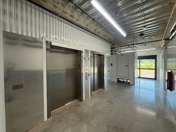 Facility photo: //images.sparefoot.com/medium/2415306904ea11284da.jpg