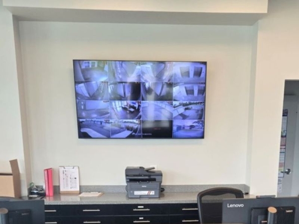 Facility photo: //images.sparefoot.com/medium/24153369028c7a07ca3.jpg