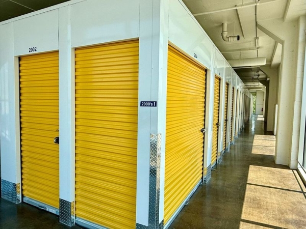 Facility photo: //images.sparefoot.com/medium/241538690391416560d.jpg